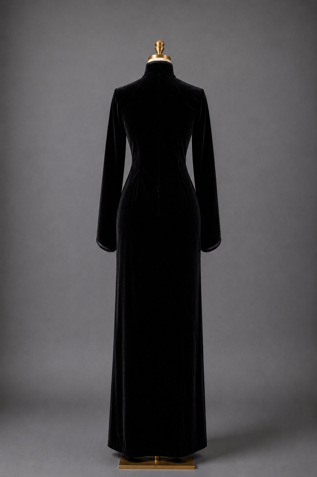Black velvet Qipao with plain back, back view