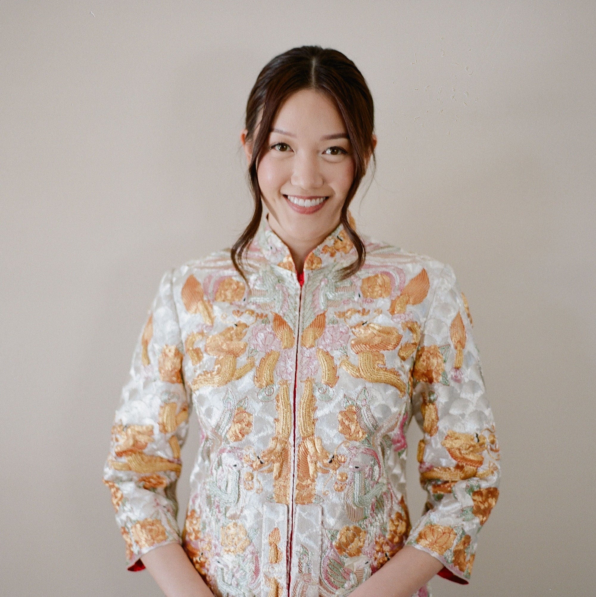 king-kwa-chinese-wedding-dress-gold-phoenix-dragon-detail
