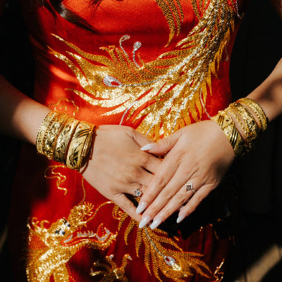 phoenix dragon embroidery on modern red chinese wedding qipao dress