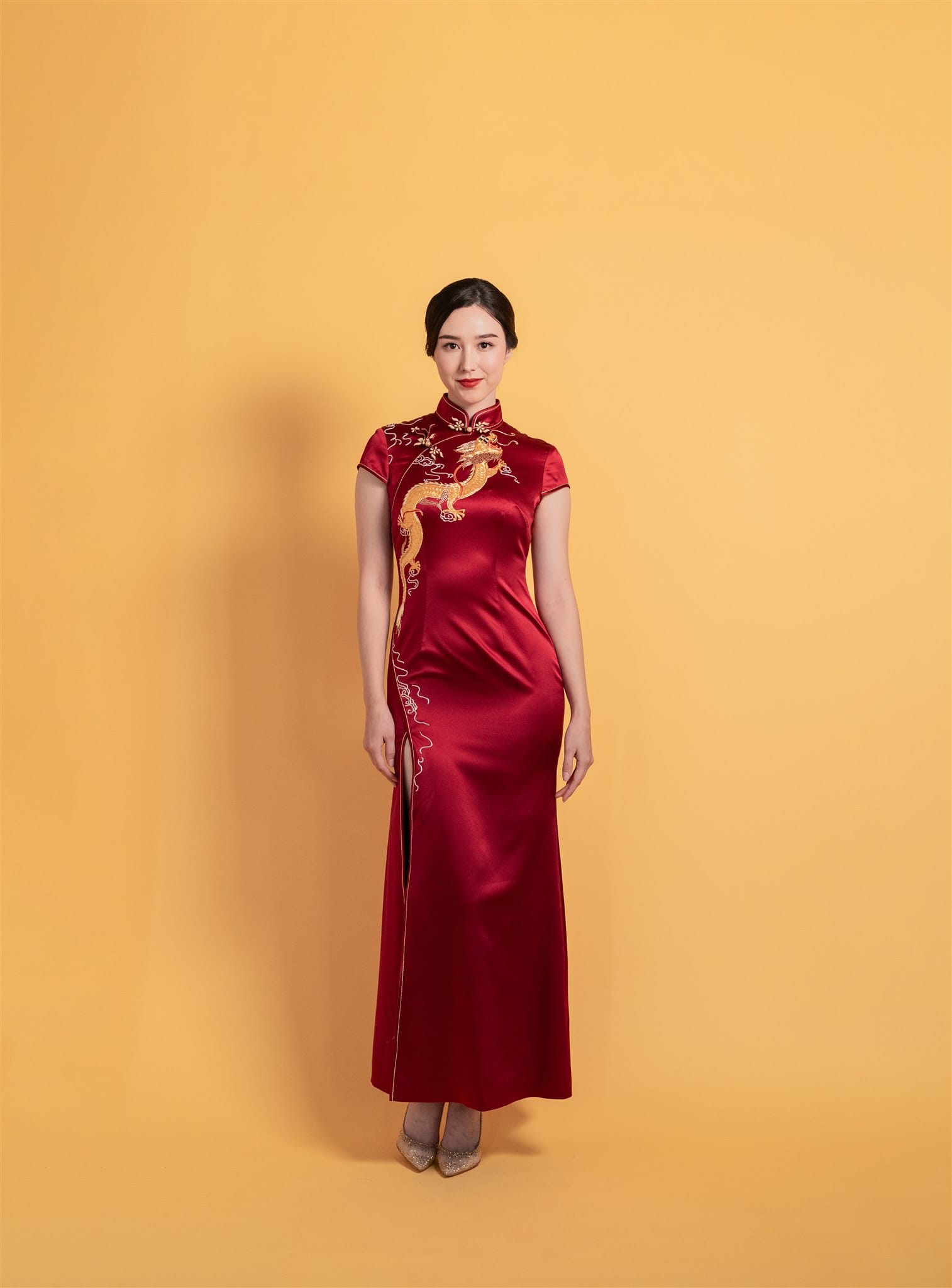 Wine Red Mermaid Qipao Chinese Wedding Dress with Gold Dragon Wine Red Mermaid Qipao Chinese Wedding Dress with Gold Dragon