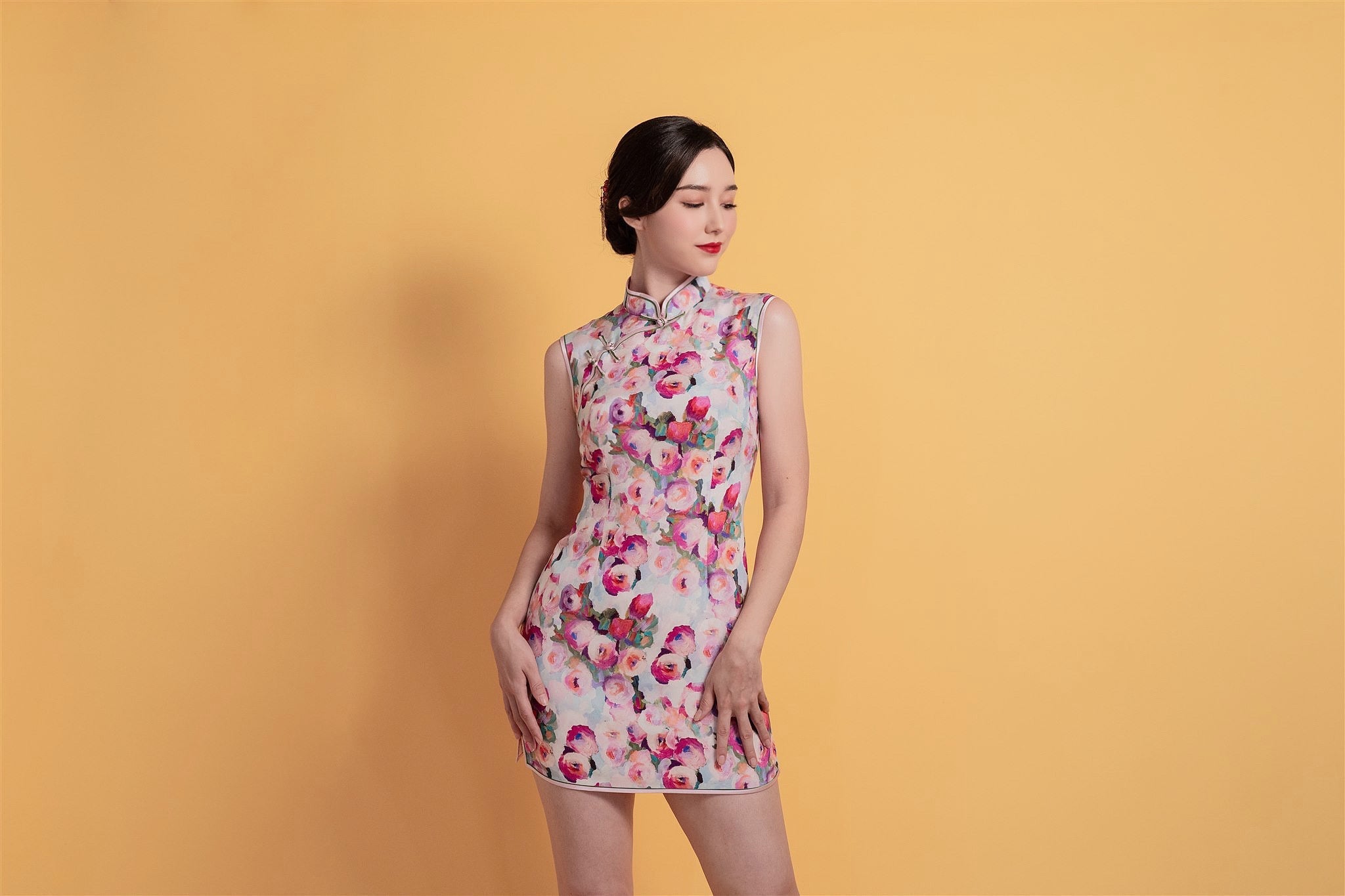 A short Qipao dress for lunar new year clothes