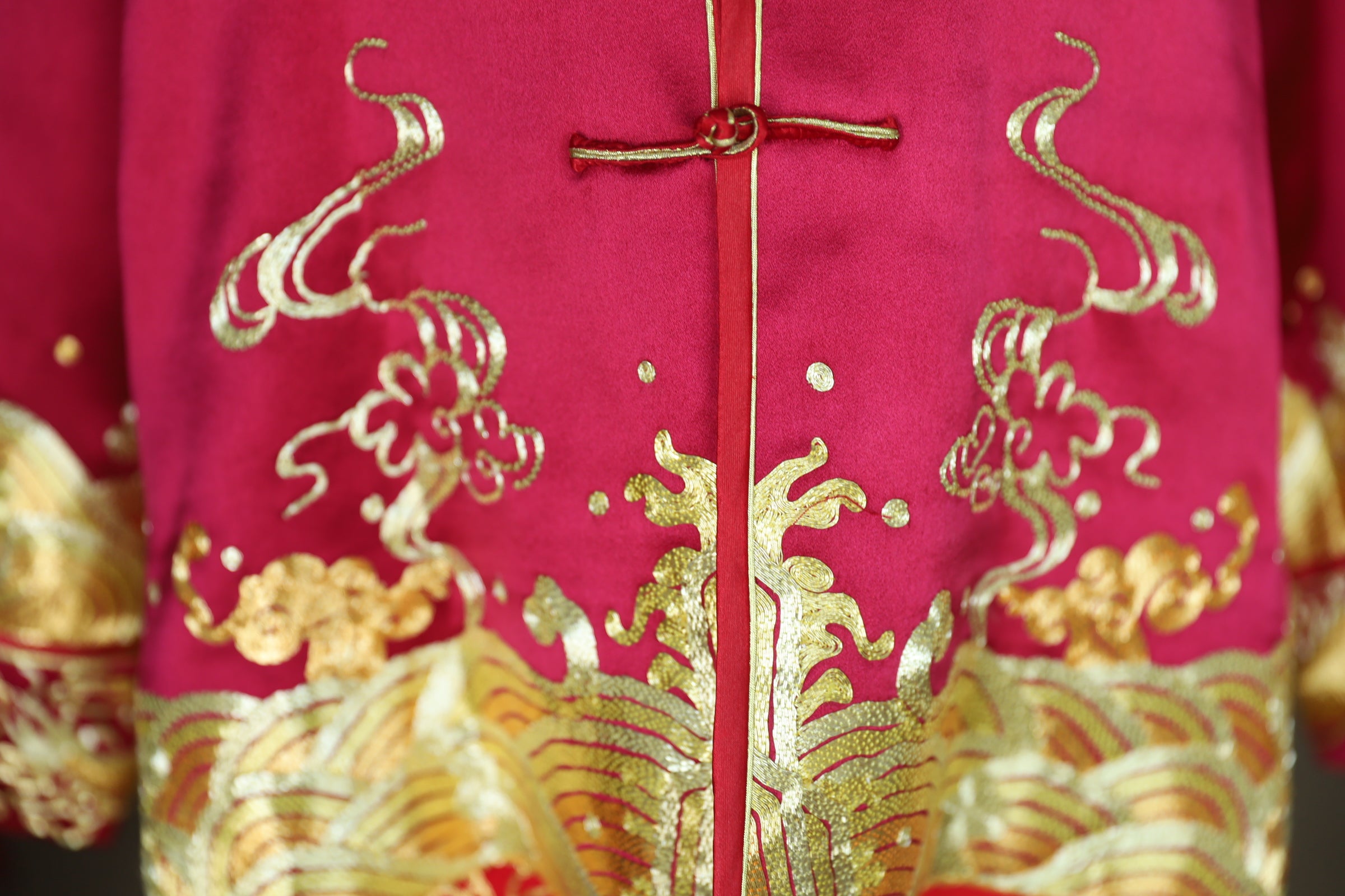 Qun Kwa | Traditional Chinese Wedding Dress