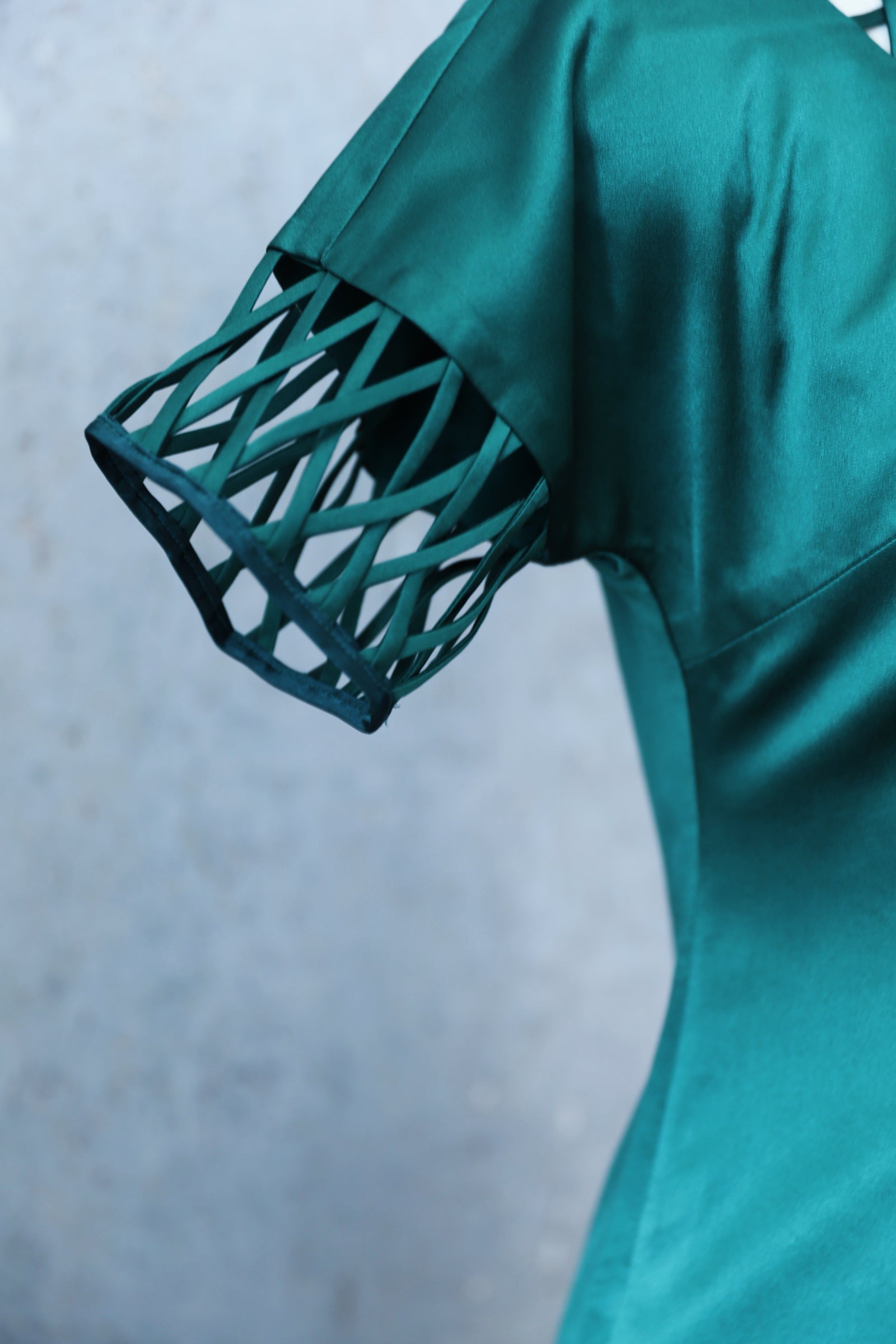 Emerald Green Silk Qipao with Hand-Finished Lattice Details