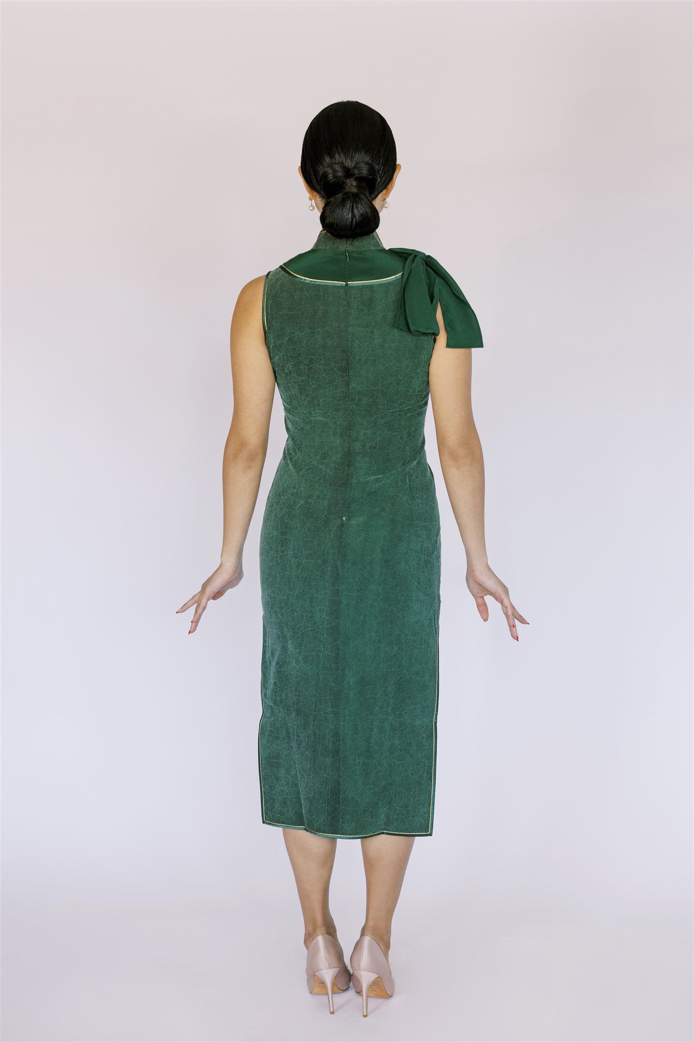 Jinza Oriental Couture Modern Cheongsam Modern Cheongsam | A Summer Night Emerald Green Qipao Dress for Lady
