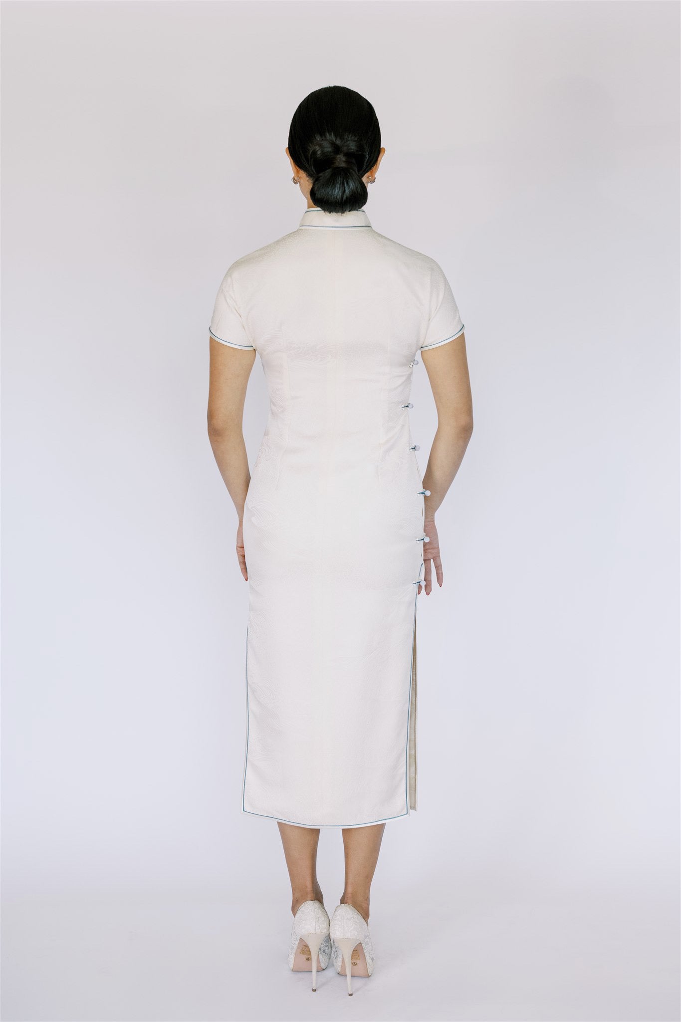 Jinza Oriental Couture Modern Cheongsam Modern Cheongsam | Major Snow White Japanese Silk Qipao Dress for Lady