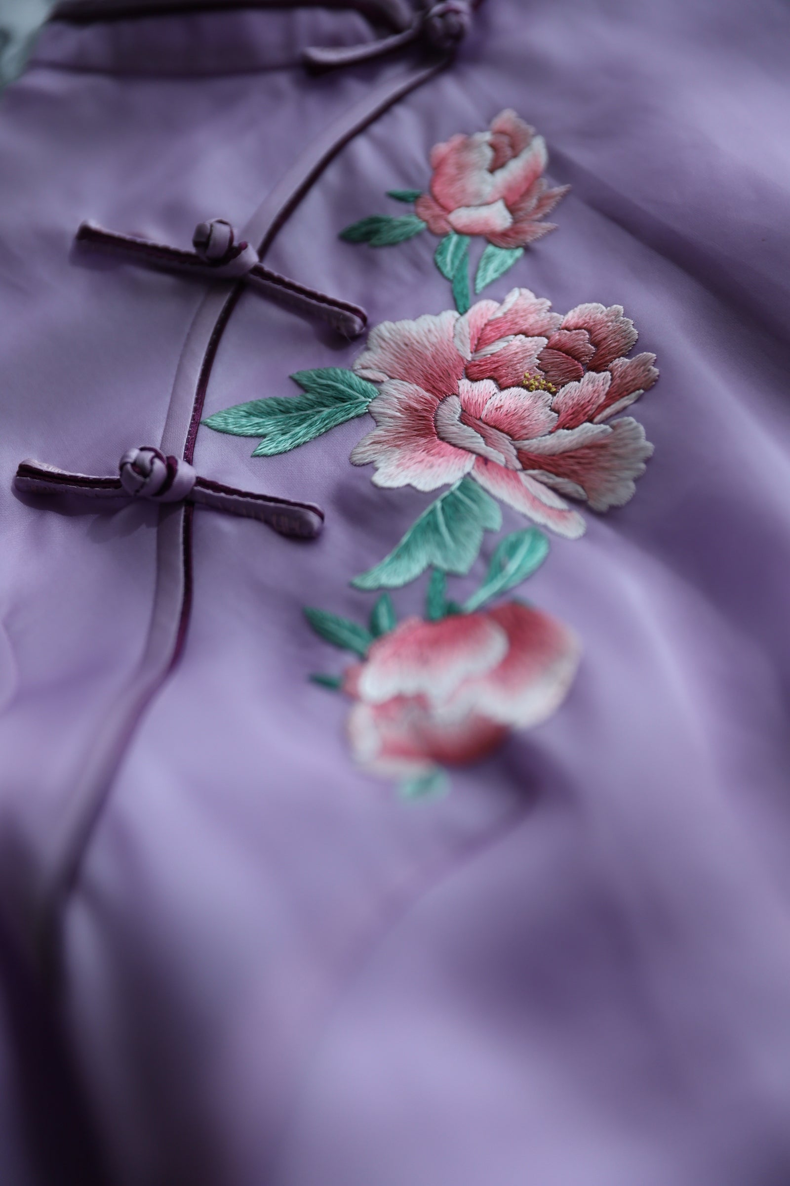 Jinza Oriental Couture Mother of Bride Qipao Mother's Qipao | Lavender Silk Organza Cheongsam with 3/4 Sleeve