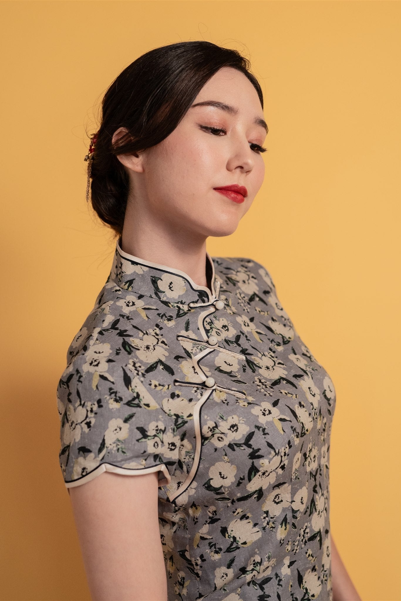 Mandarin collar detail on floral Japanese print cotton Qipao dress. 