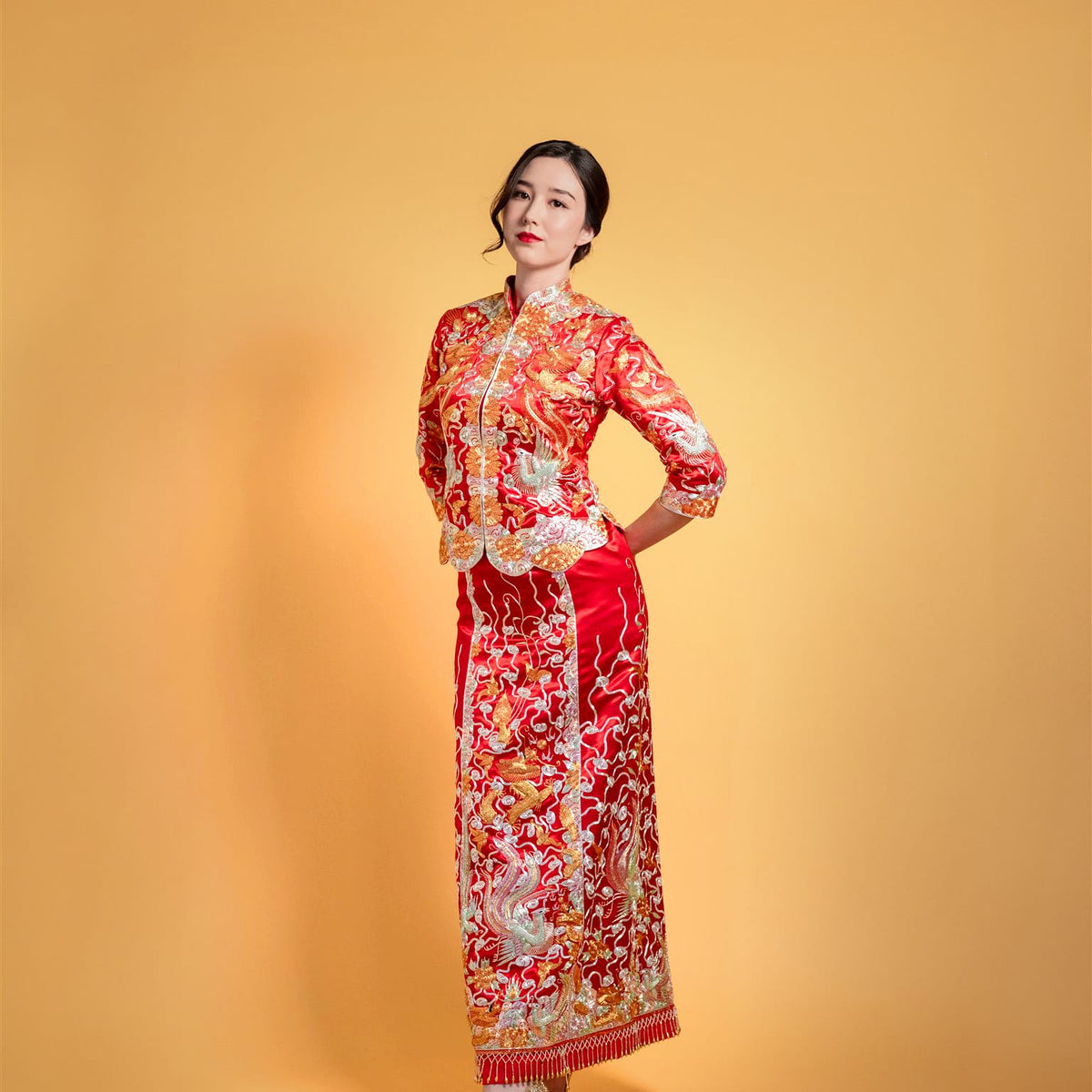 Red Qun Kwa Chinese Wedding Dress – Zhong Wu Fu, 50–70% Embroidery with Dragon & Phoenix