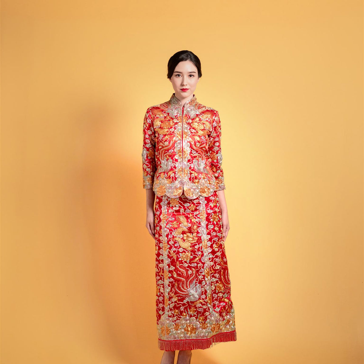 Red Qun Kwa Chinese Wedding Dress – Da Wu Fu, 70–80% Embroidery with Dragon & Phoenix