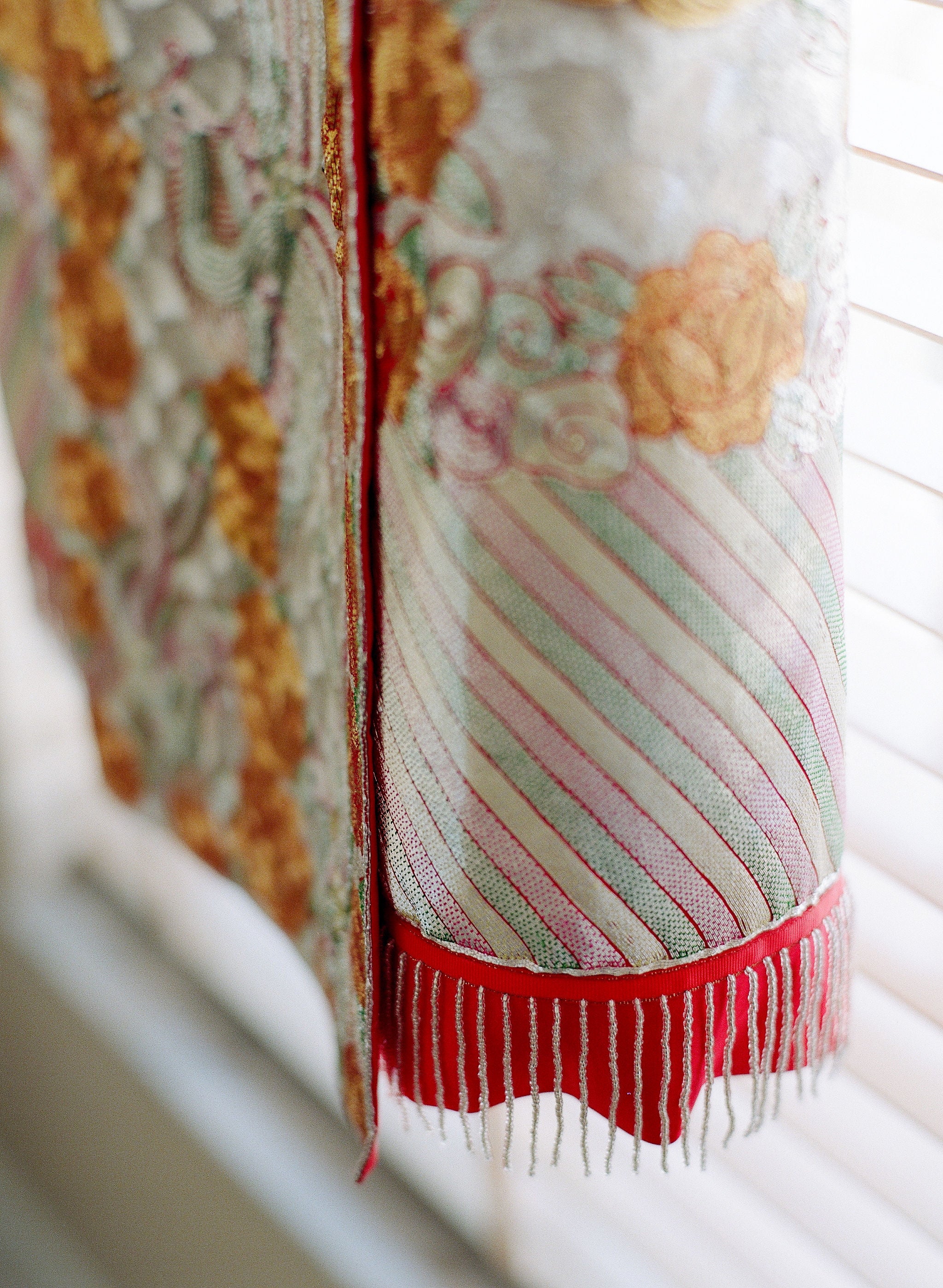 Embroidery details on Traditional Chinese Wedding Dress